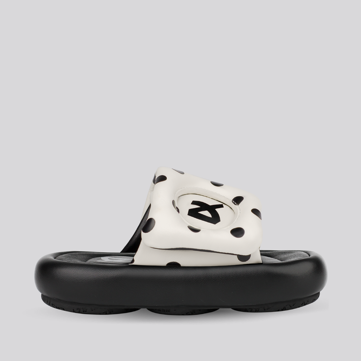 PILLOW POLKA SANDAL